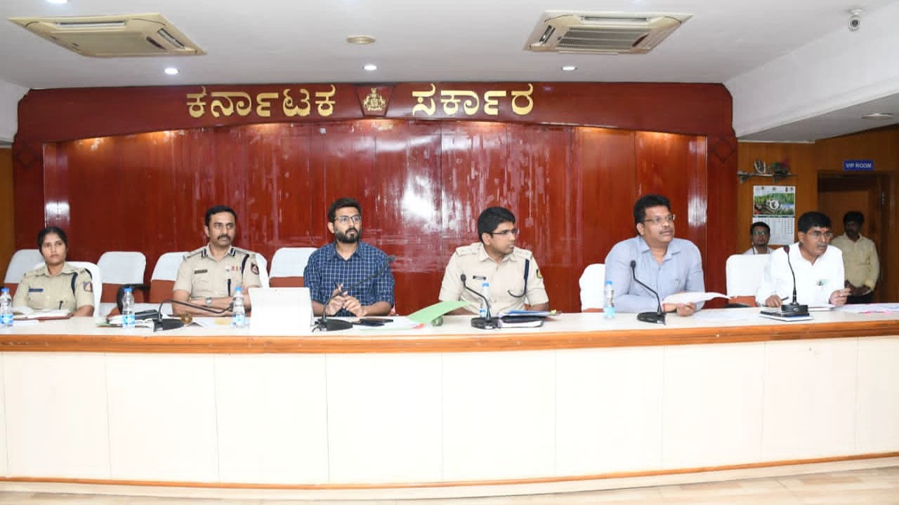 ಆ.2 ರಂದು ಕಾನ್ಸ್ಟೇಬಲ್ ಲಿಖಿತ ಪರೀಕ್ಷೆ : ಡ್ರೆಸ್‌ ಕೋಡ್‌ ಹೇಗಿರಬೇಕು ? ಮೂಗುತಿ, ಮಂಗಳ ಸೂತ್ರಕ್ಕೆ ಅವಕಾಶ ಇರುತ್ತಾ ? | Written Test for PC Recruitment July 2026